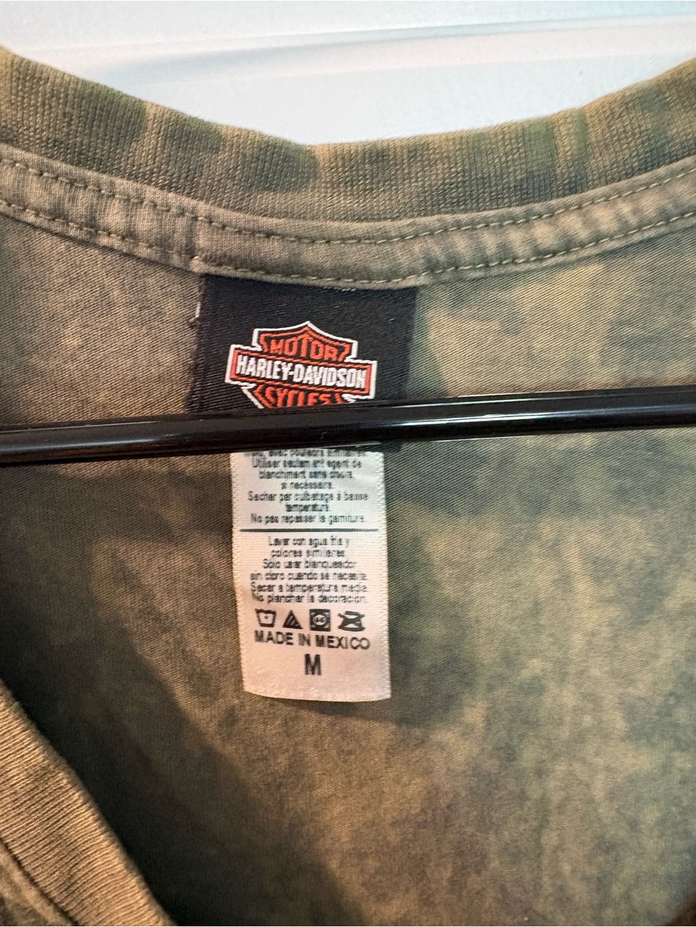 Harley-Davidson Olive Camo Wing Logo V-Neck Tee - Picture 4 of 6